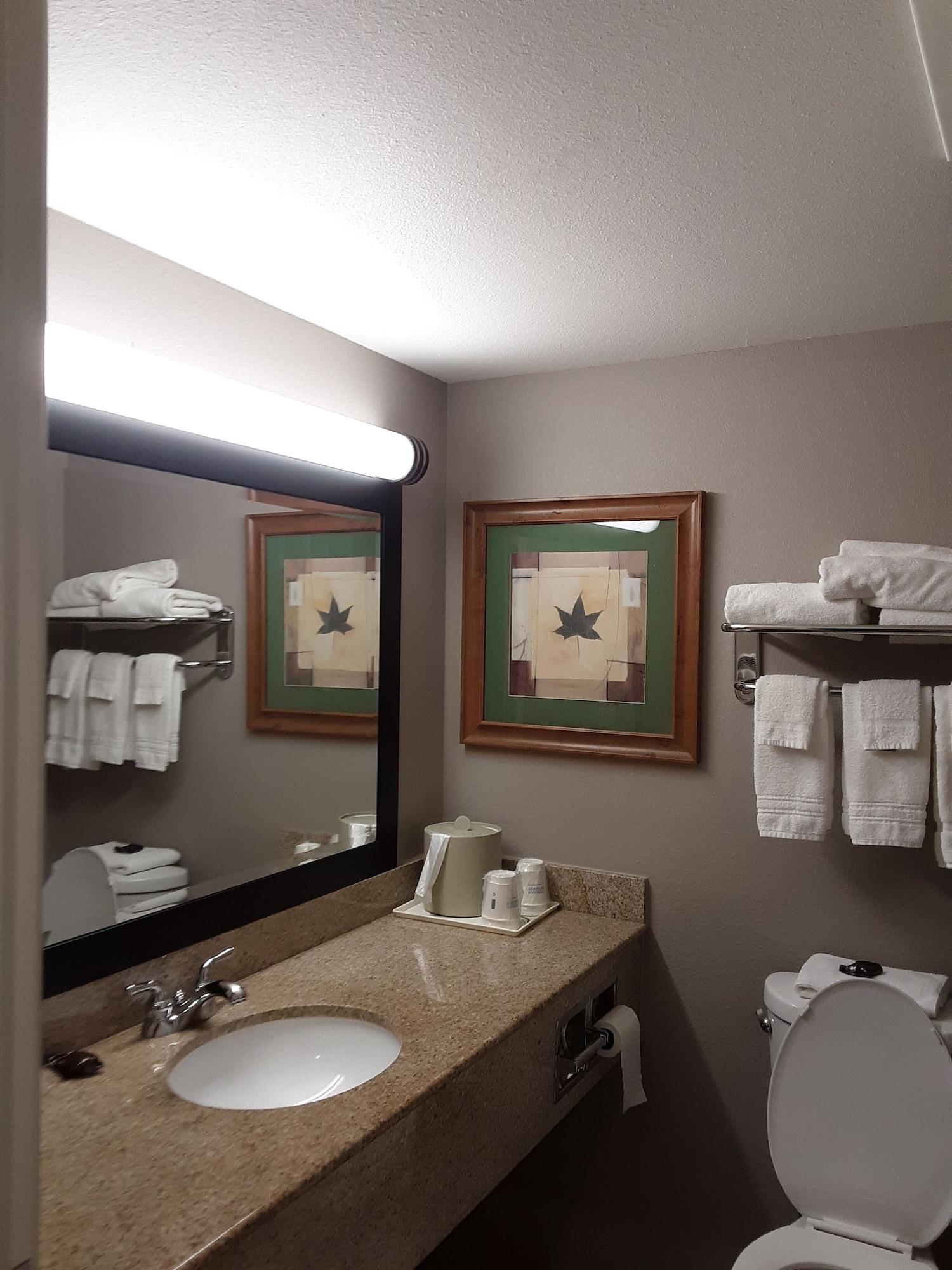Wingate By Wyndham Bentonville Extérieur photo