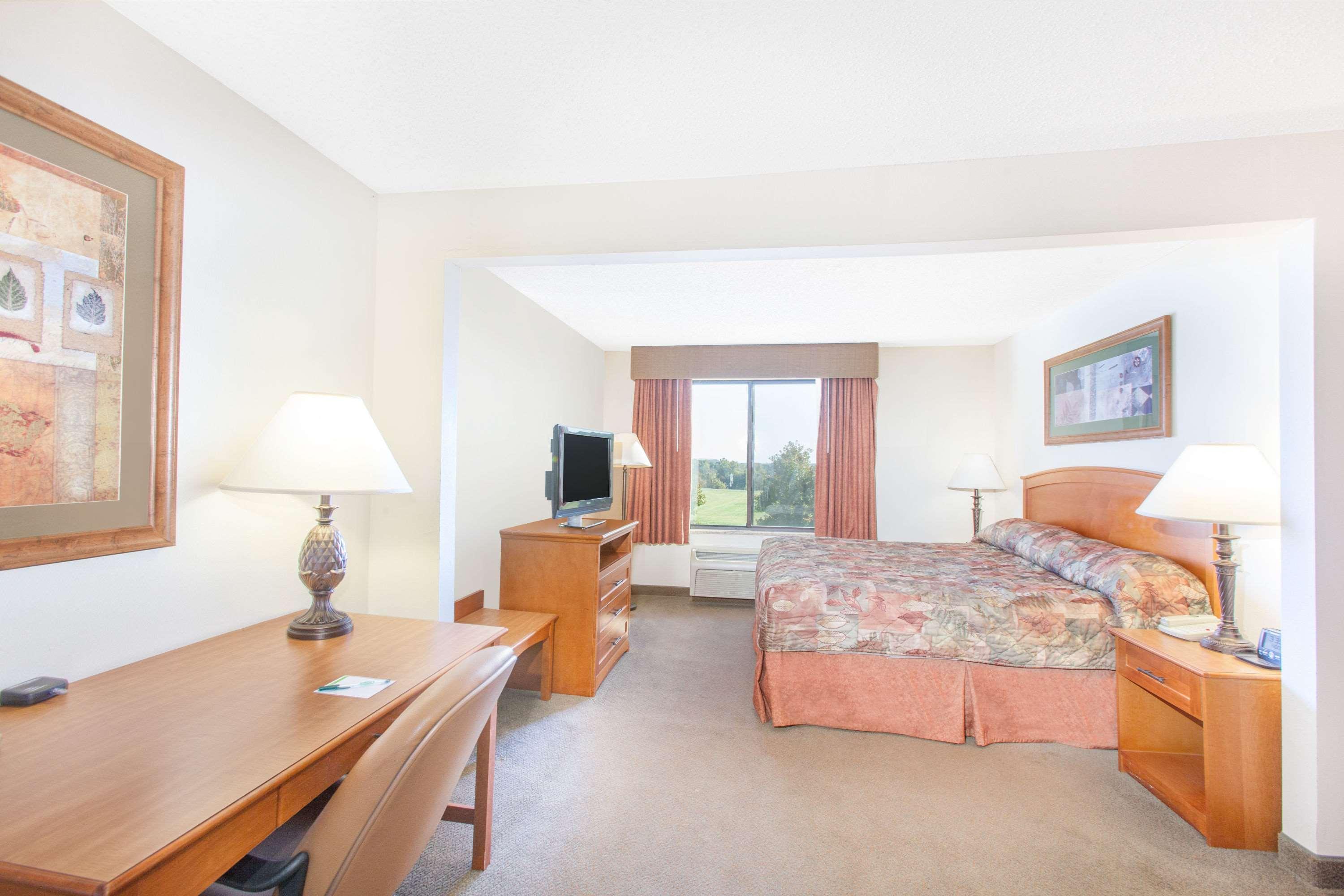 Wingate By Wyndham Bentonville Extérieur photo
