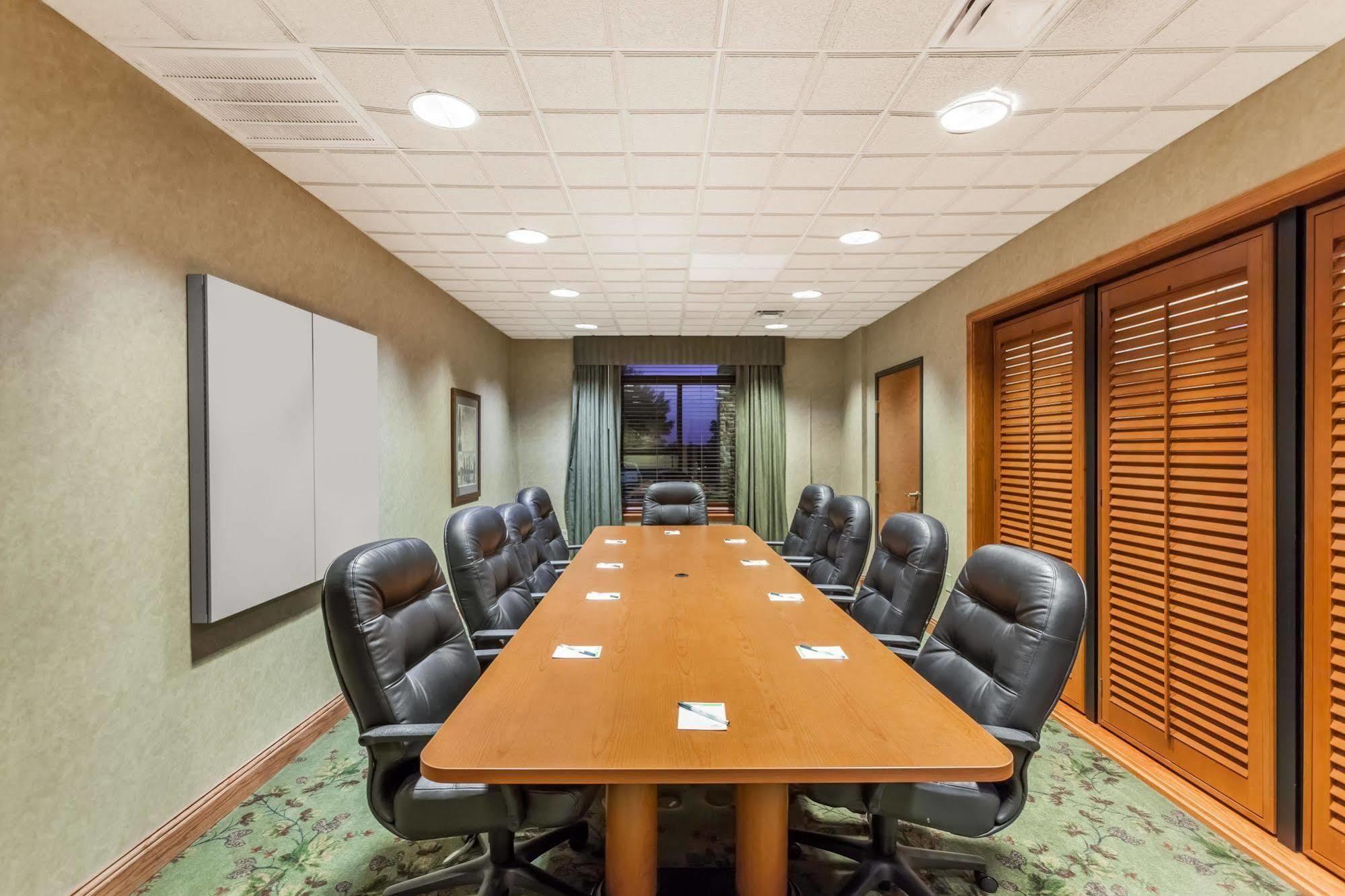 Wingate By Wyndham Bentonville Extérieur photo